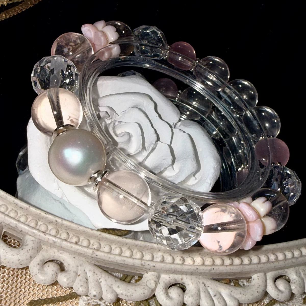 Perlen-Kristall-Kirschblüten-Muschelarmband