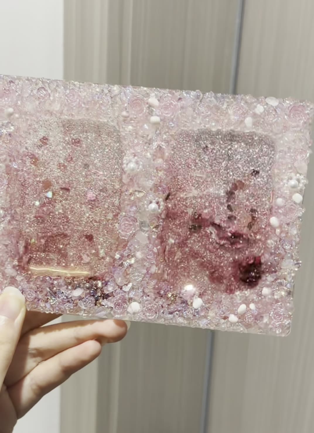 Porte-cartes acrylique sable mouvant rose