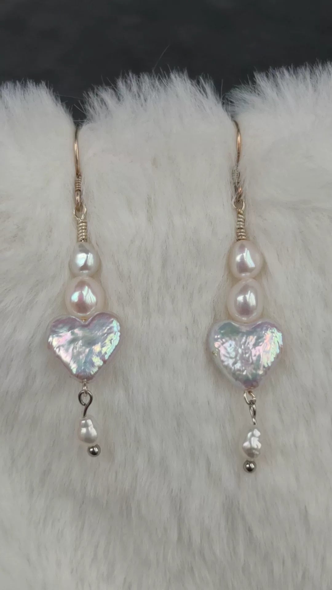 Pendientes de perlas de agua dulce en forma de corazón