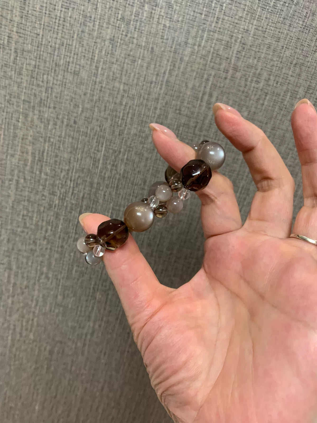 Pulseira de Cristal Quartzo Fumado e Pedra da Lua Milk Tea