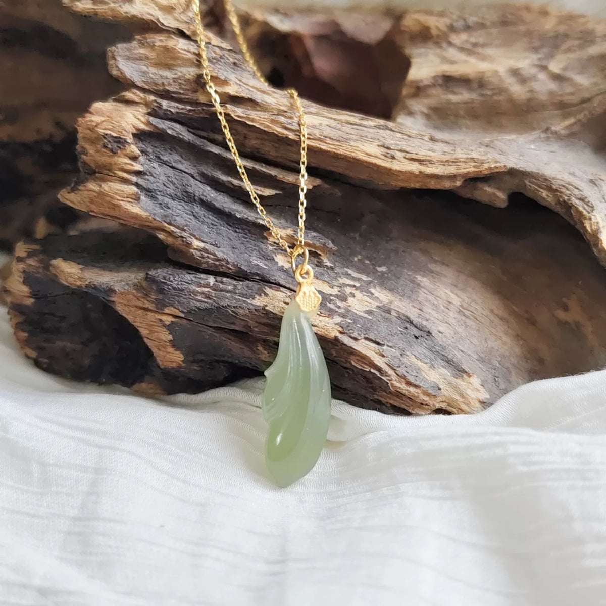 High Ice Hetian-Jade Halskette in Seegrün