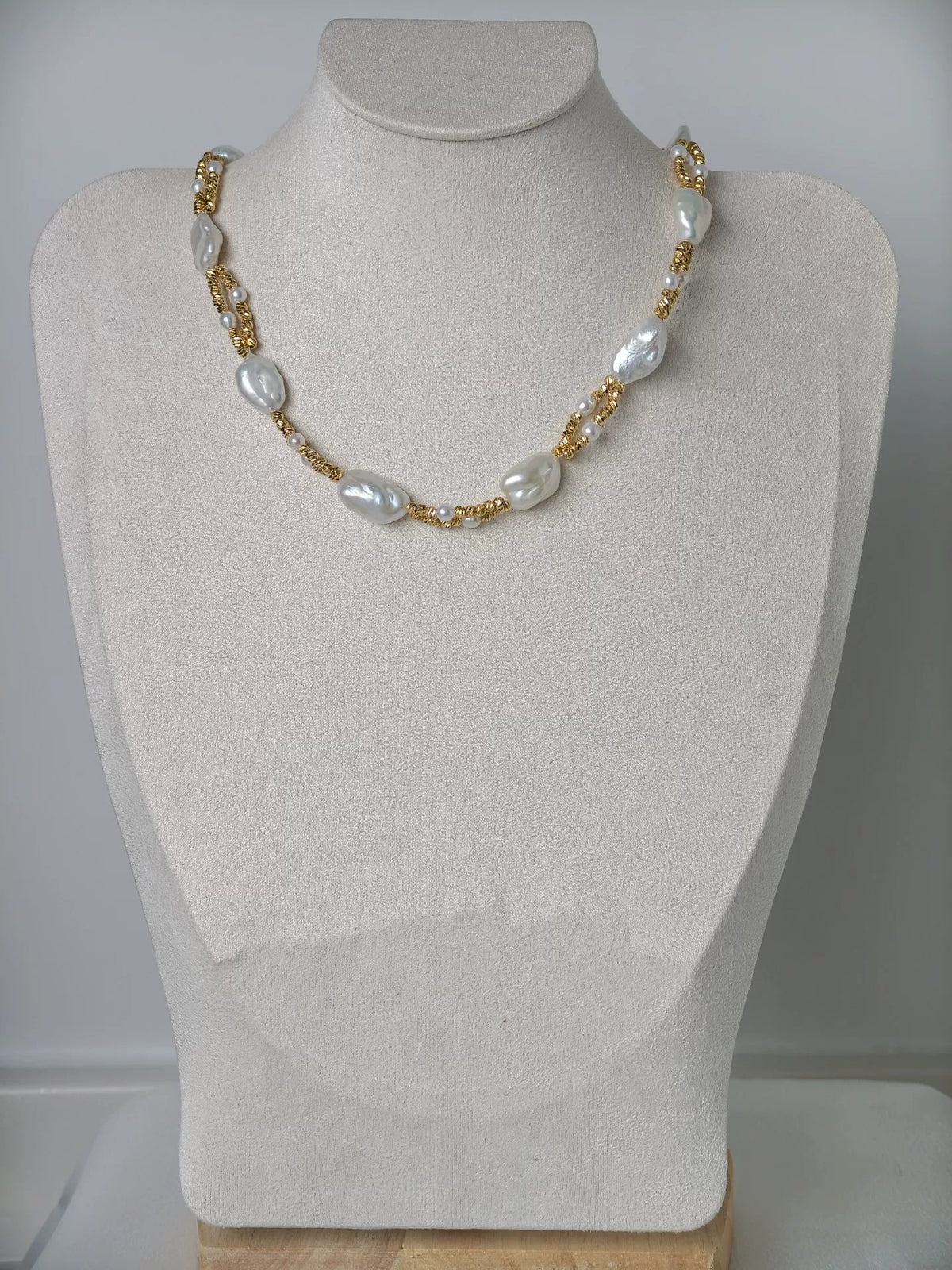 997990811419 - Image 2