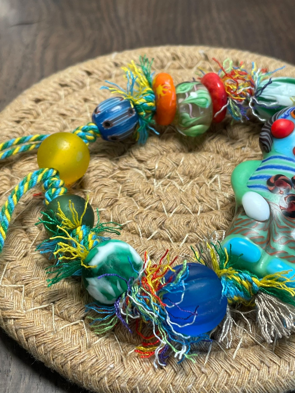 Handgemaakte glazen poppenarmband