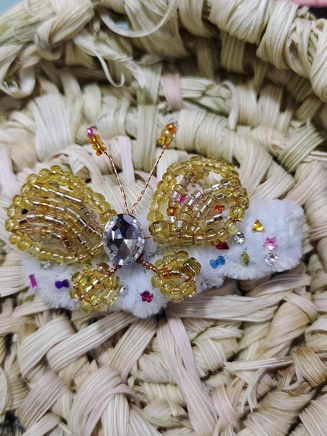Handgefertigte Schmetterlings-Haarspange mit Strass