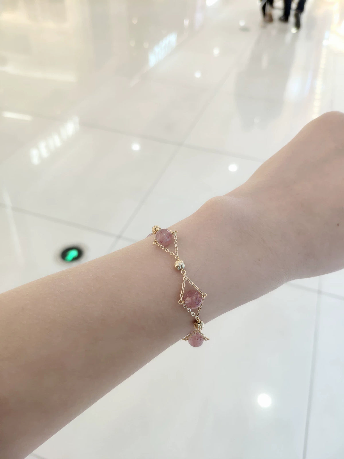 Erdbeerquarz Armband, 14K Goldfüllung