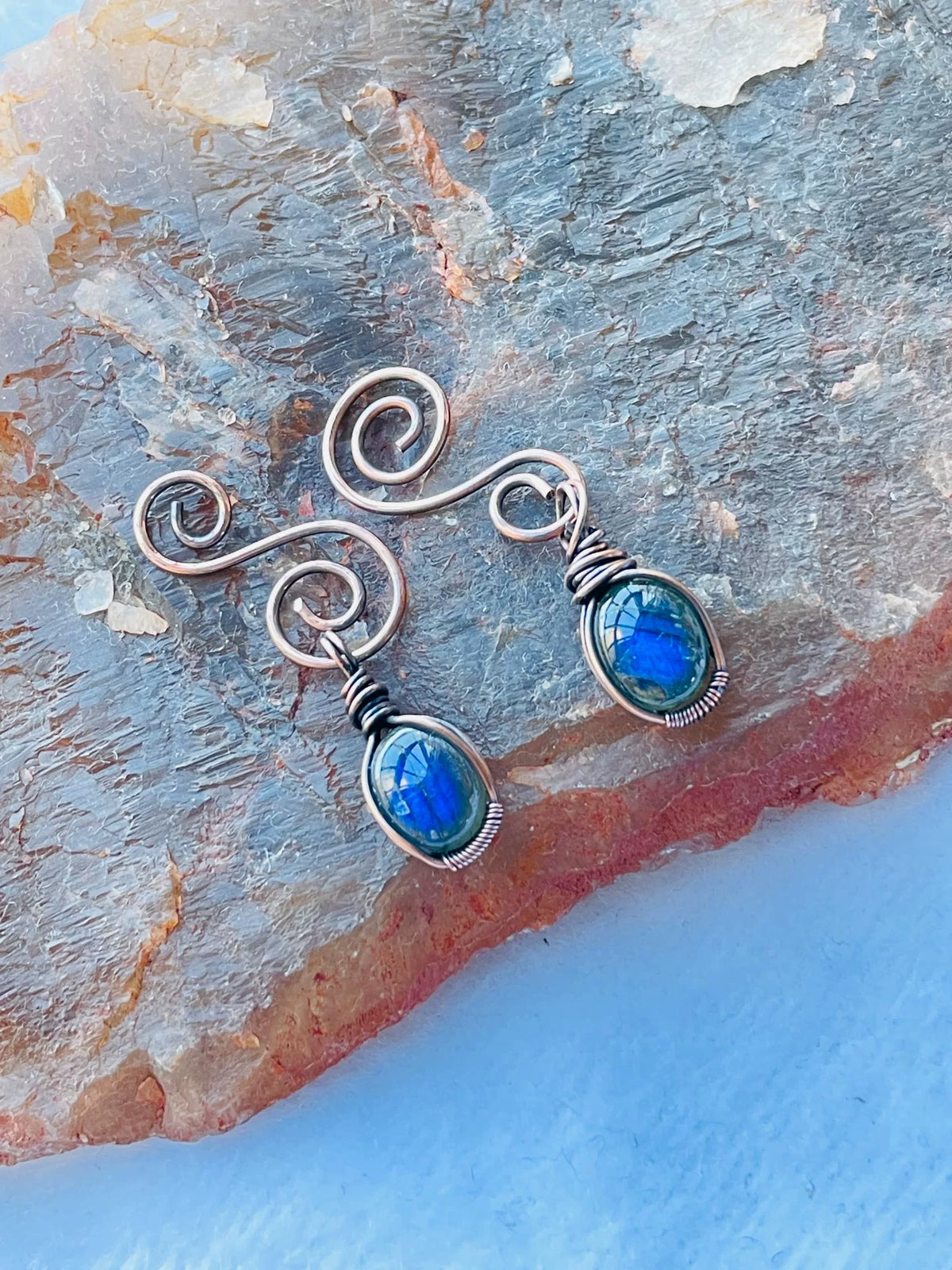 Boucles d'oreilles en Labradorite et Cuivre
