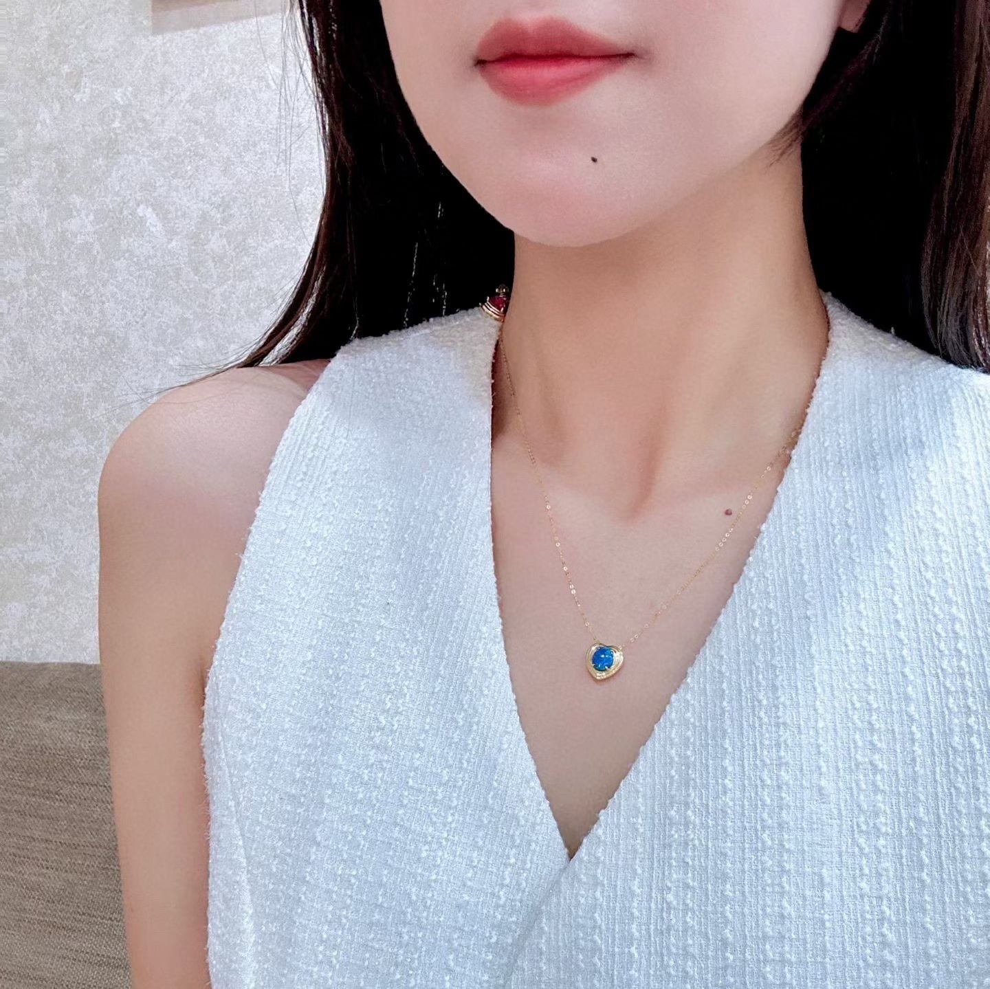 18K Gold Heart Opal Pendant 0.96ct