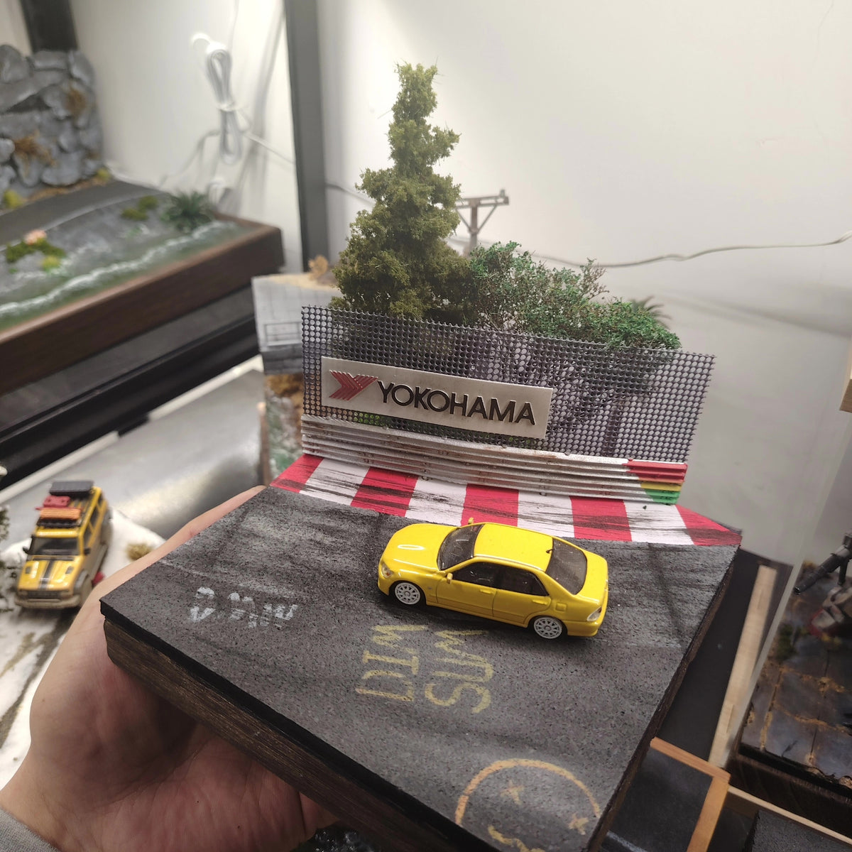 Diorama Pista da Corsa in Scala 1:64