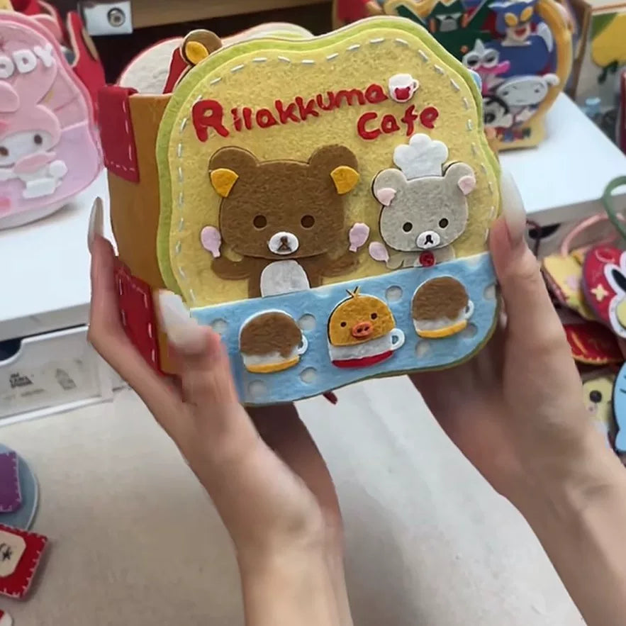 Album photo en feutre fait main thème Rilakkuma Café