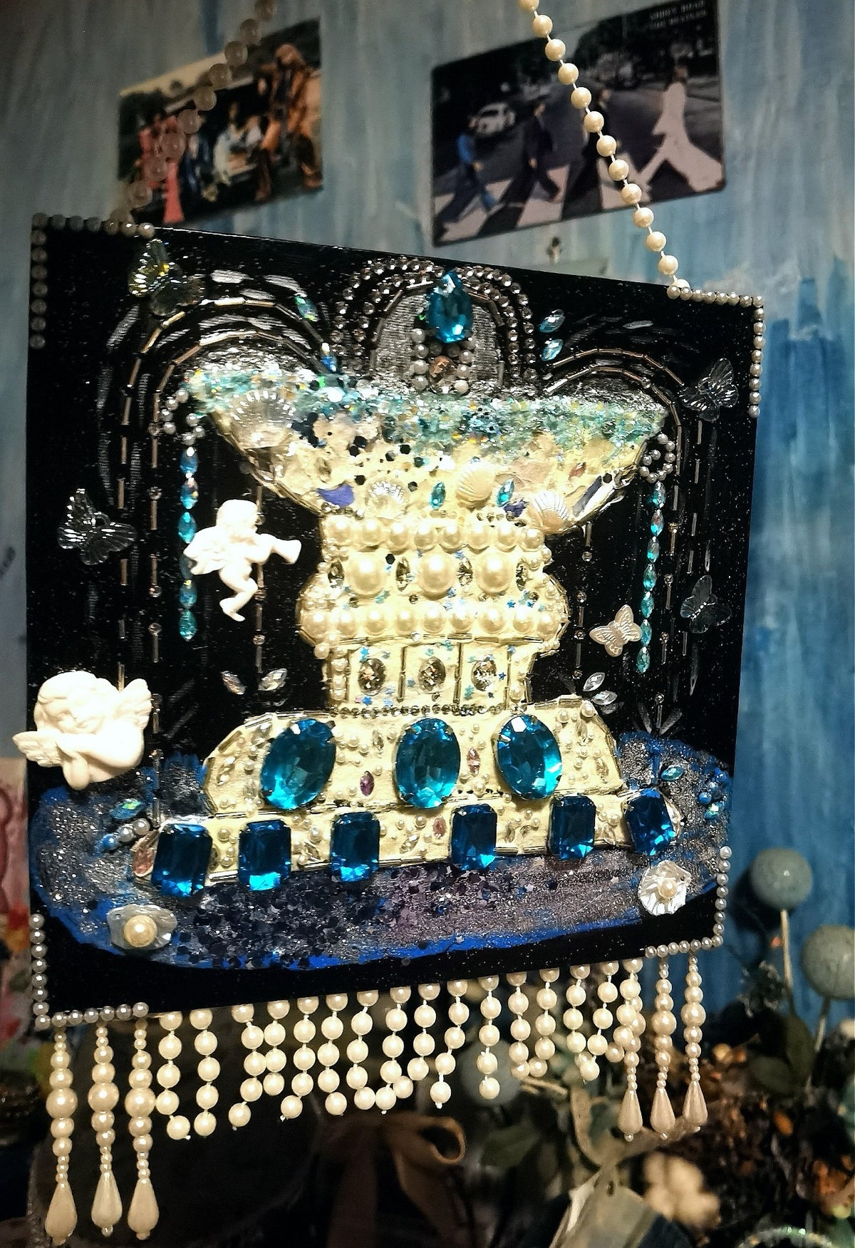 Pearl Fringe Fountain Wall Hanging 20cm