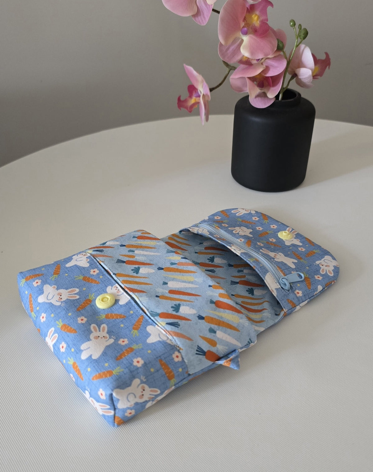 Large Carrot Tissue Holder Storage Bag