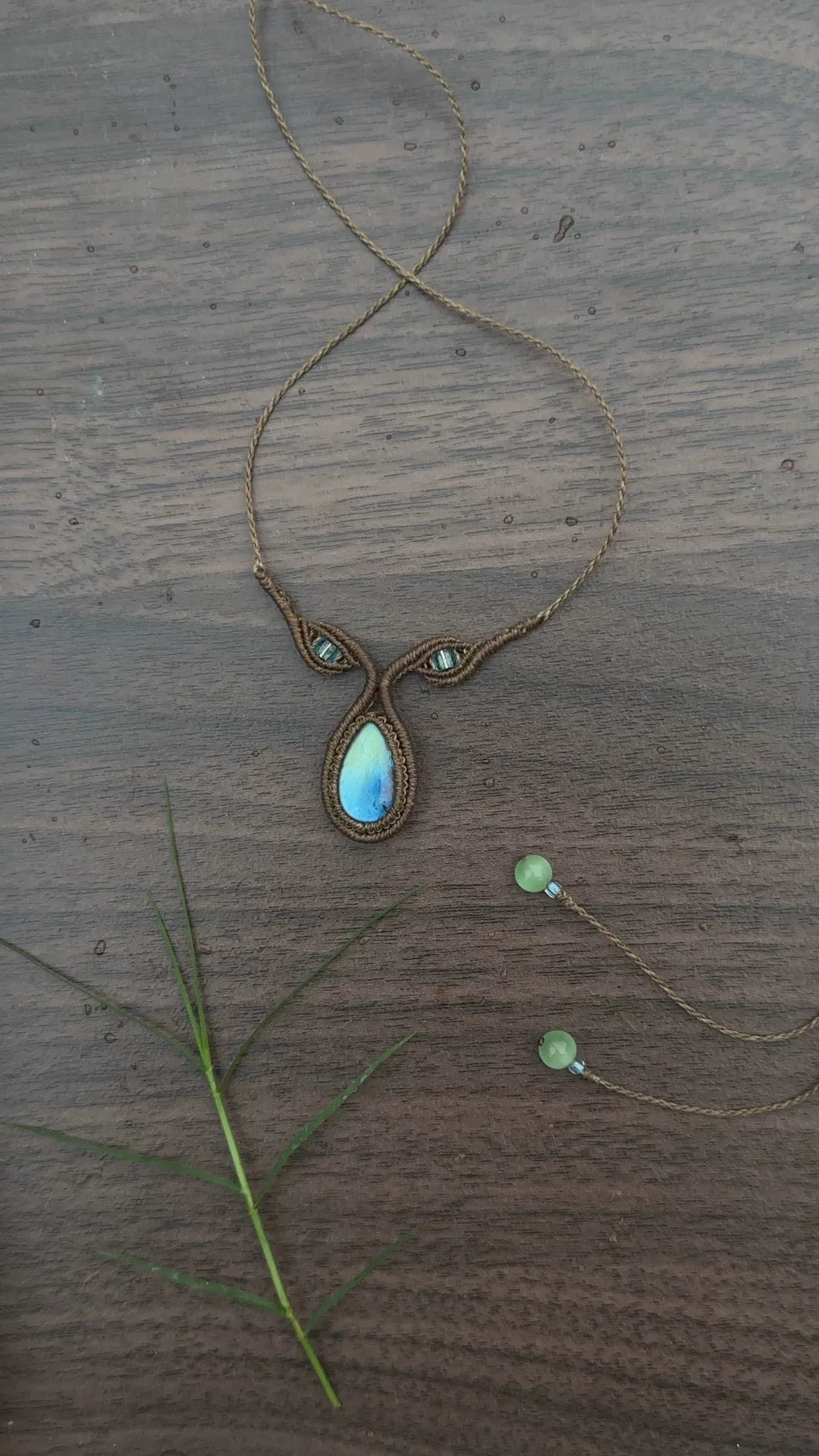 Handgakte Labradorite Macrame Oog Ketting