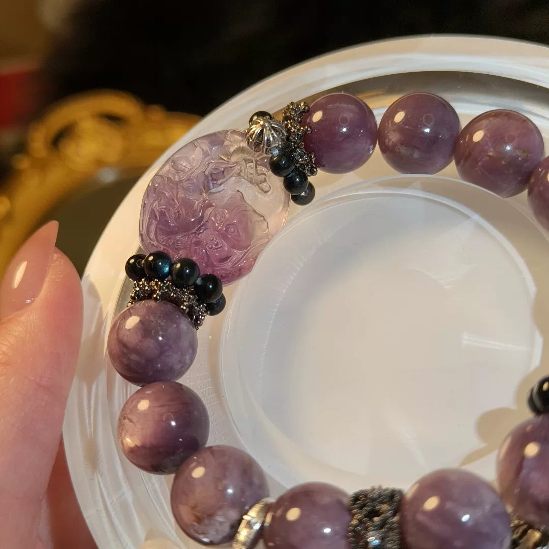 Pulseira de Raposa em Ametista com Borla Preta