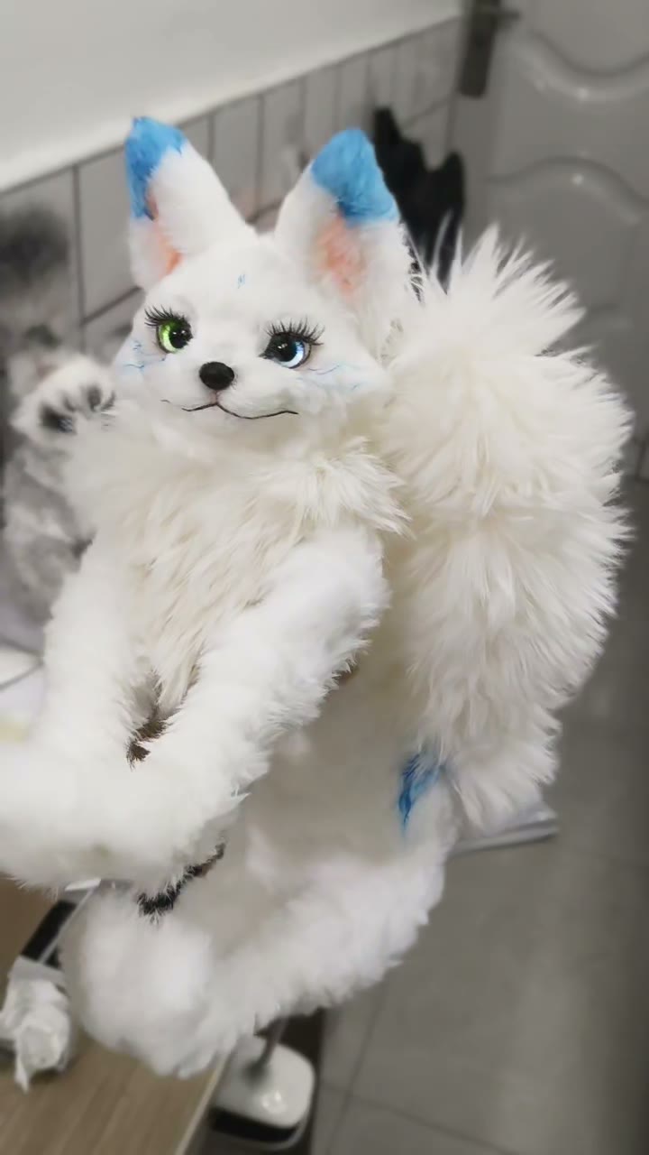 Figura de arte Silver Moon Little Wolf hecha a mano
