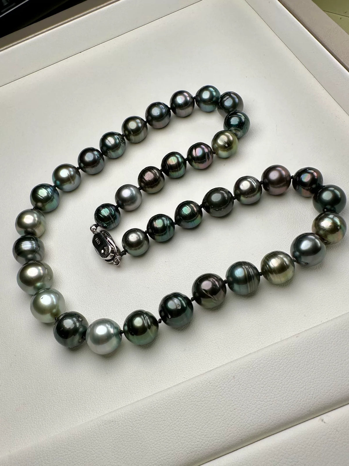 Collier de perles de Tahiti rond multicolore 9,8 à 12,7 mm