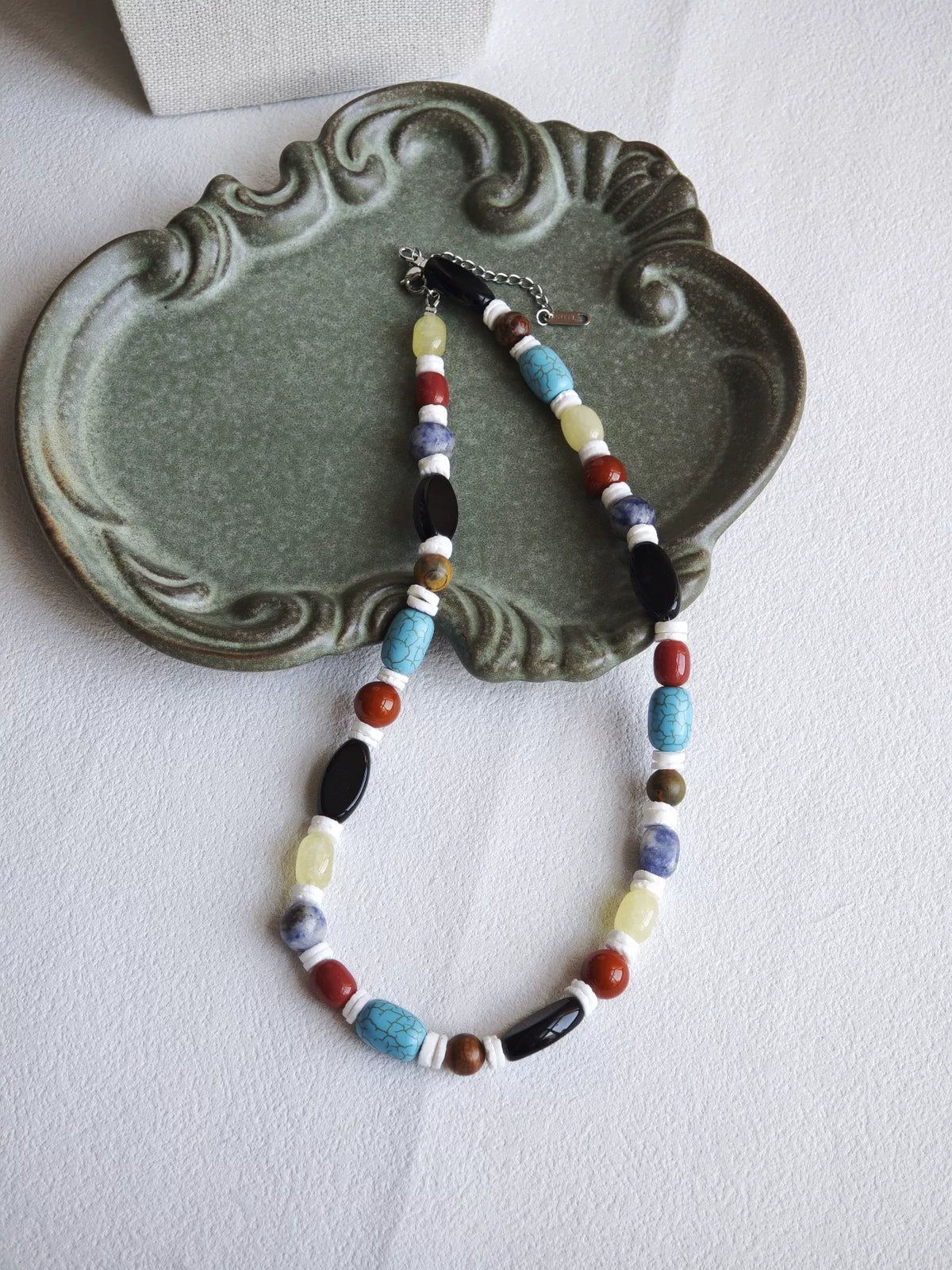 Collar de cuentas artesanal ágato rojo sur