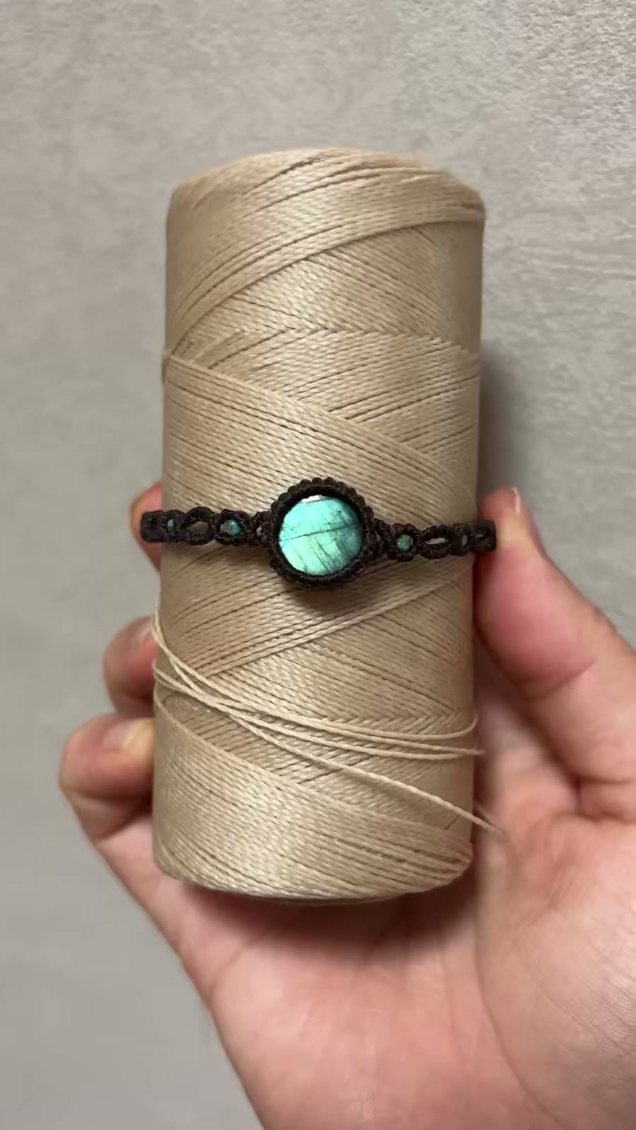 Pulseira de Labradorite Teccida com Contas Miyuki