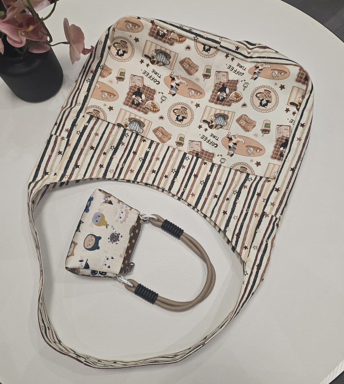 Coffee Cat Print Shoulder Bag