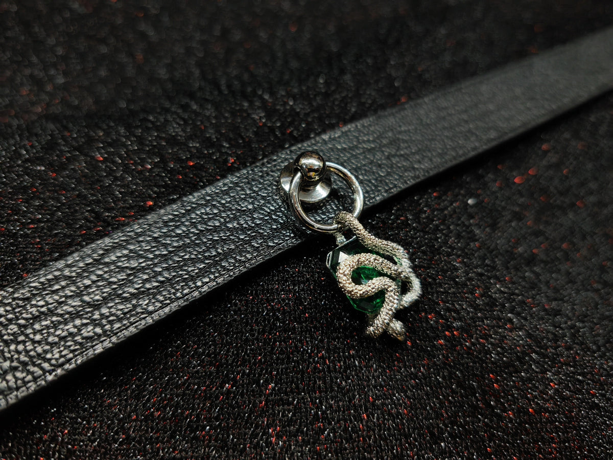Choker con Serpente e Pietra Verde