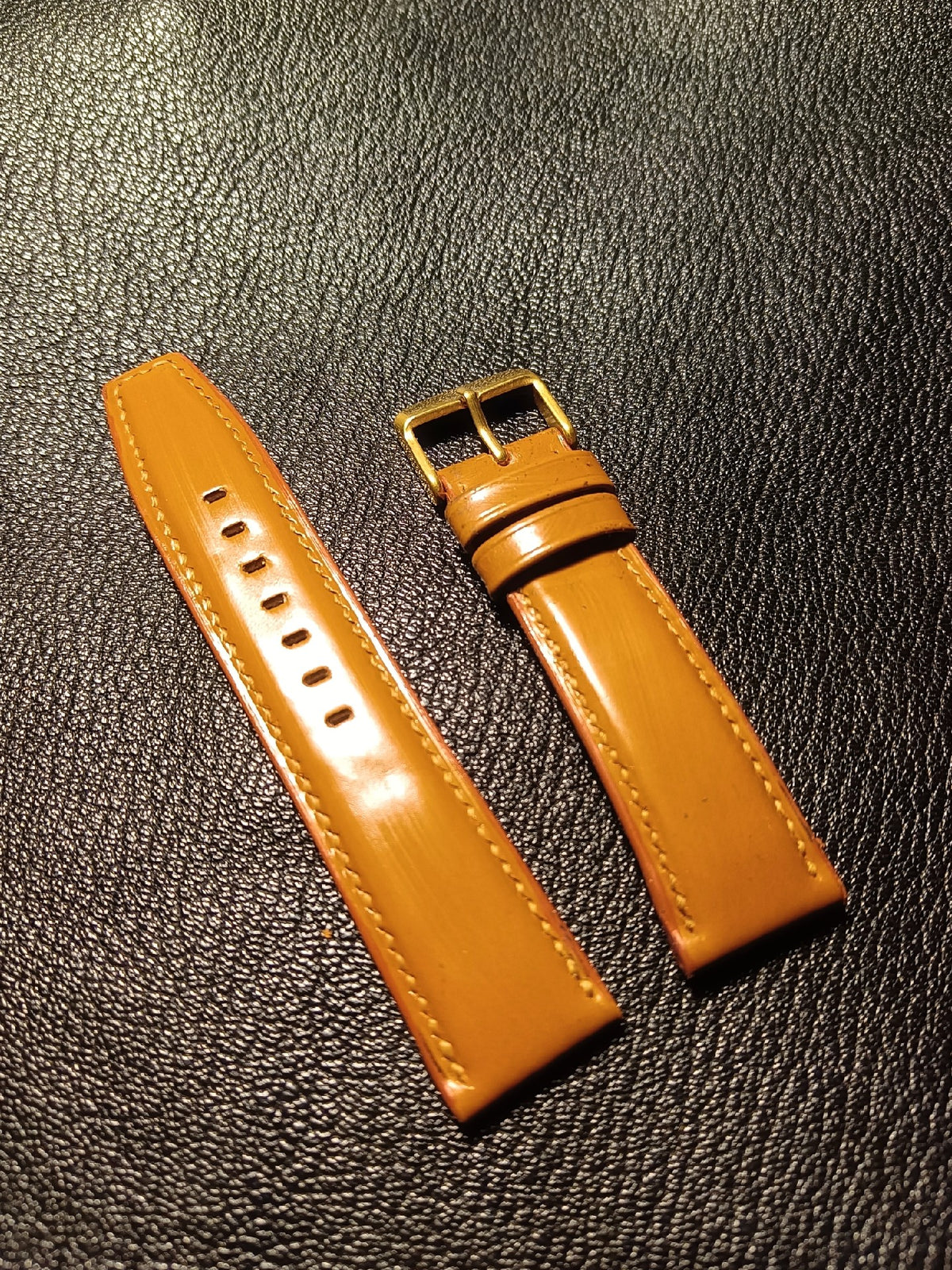 Glossy Yellow-Brown Leather Watch Strap 22mm