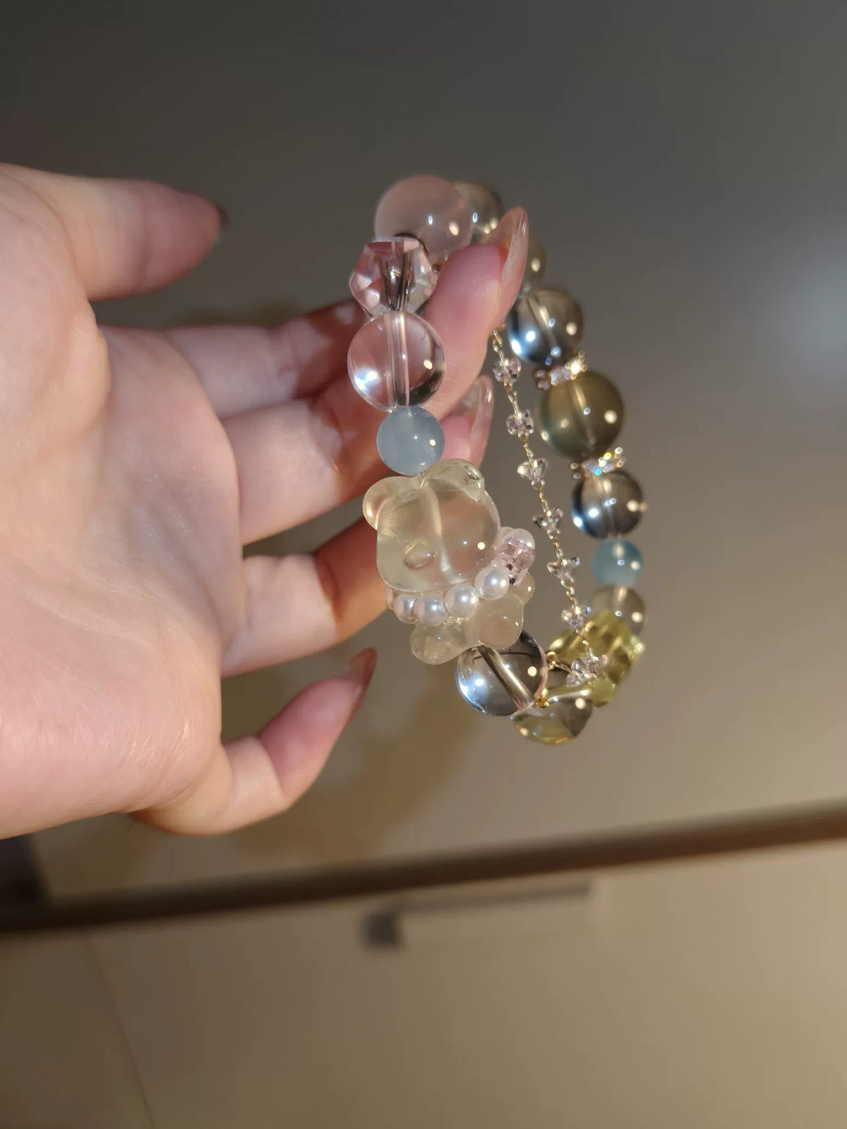 Bracciale a perline con orsetto in citrino e acquamarina