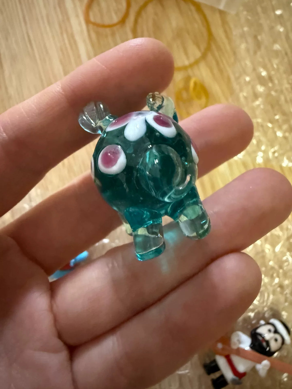 Glas-Schwein-Figur in Petrol, Dekoration