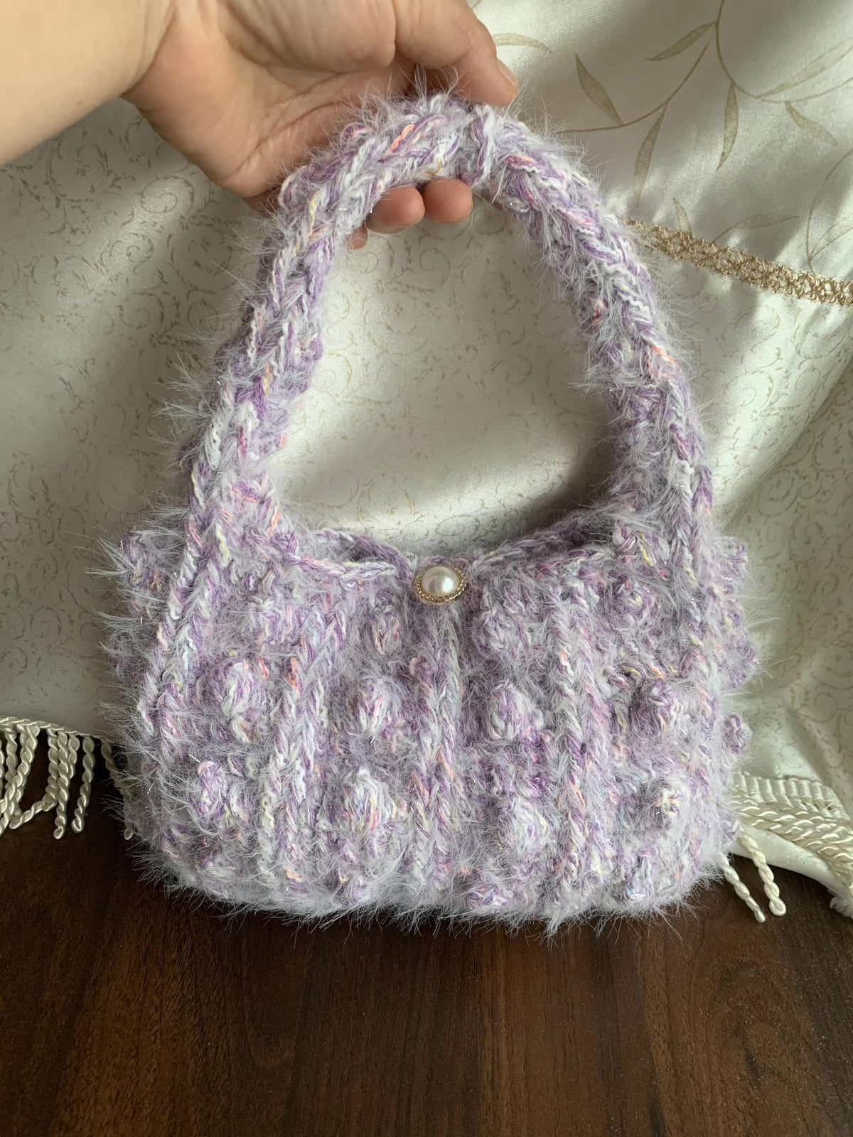 Handgehäkelte Noppen-Tasche Lavendel-Mix