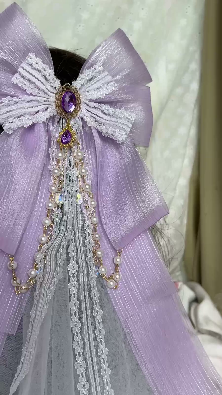 Accesorio de lazo de gran tamaño en color lavanda