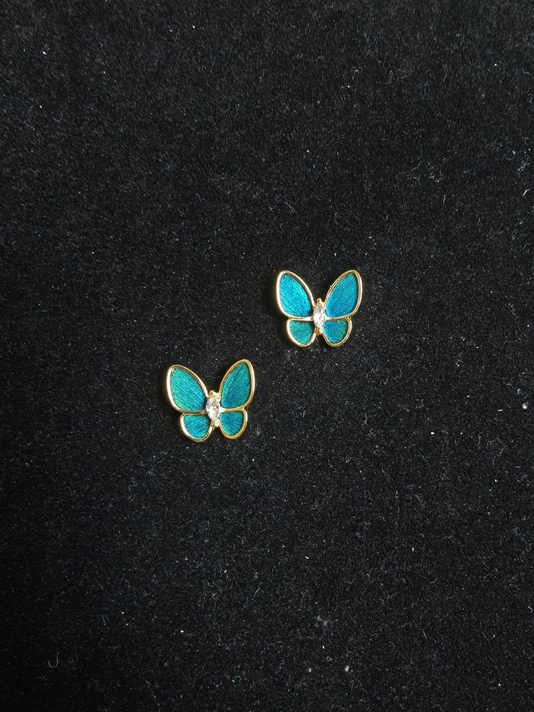 973417033000 - Image 1