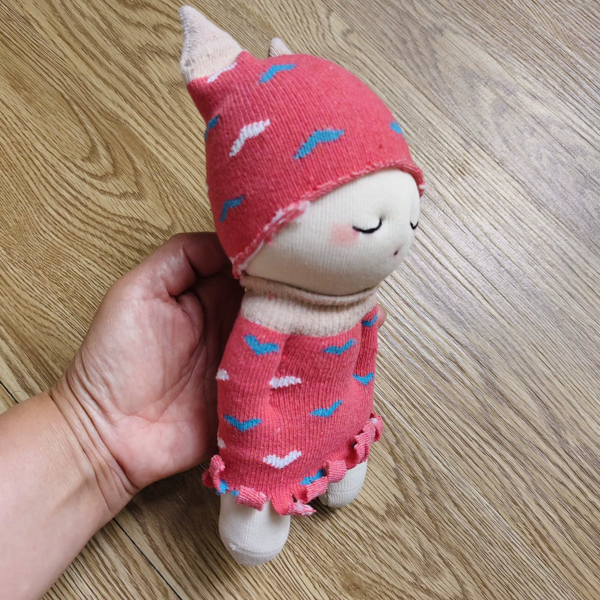 Poupée chaussette tricotée rose 20 cm