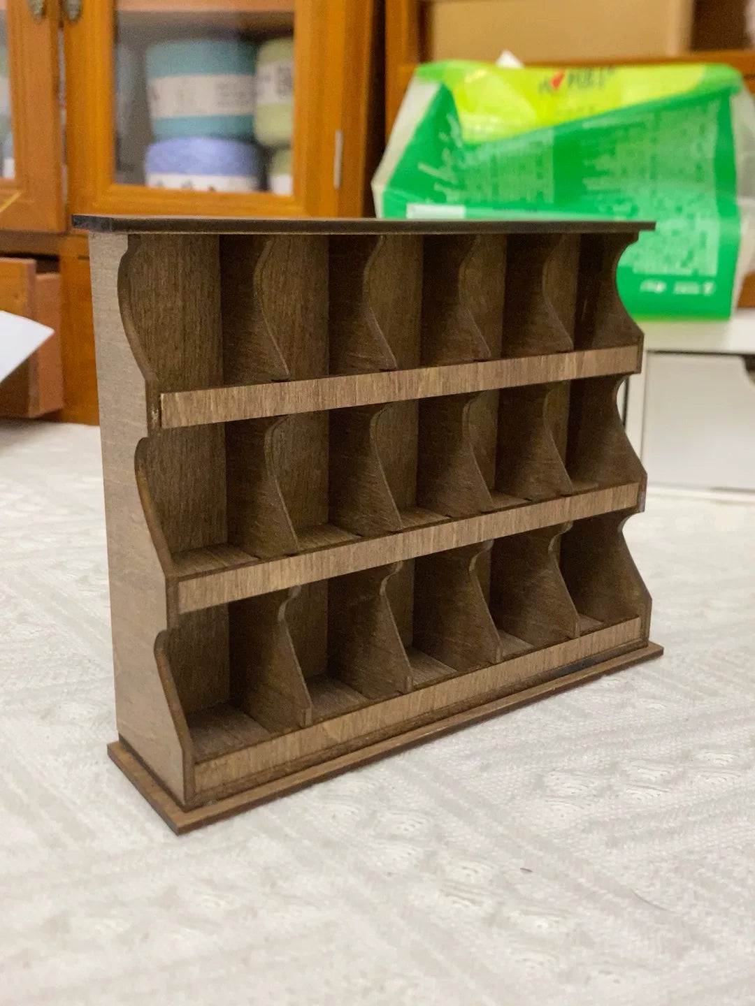 Houten Miniatuur Vitrinekast 15 Compartimenten