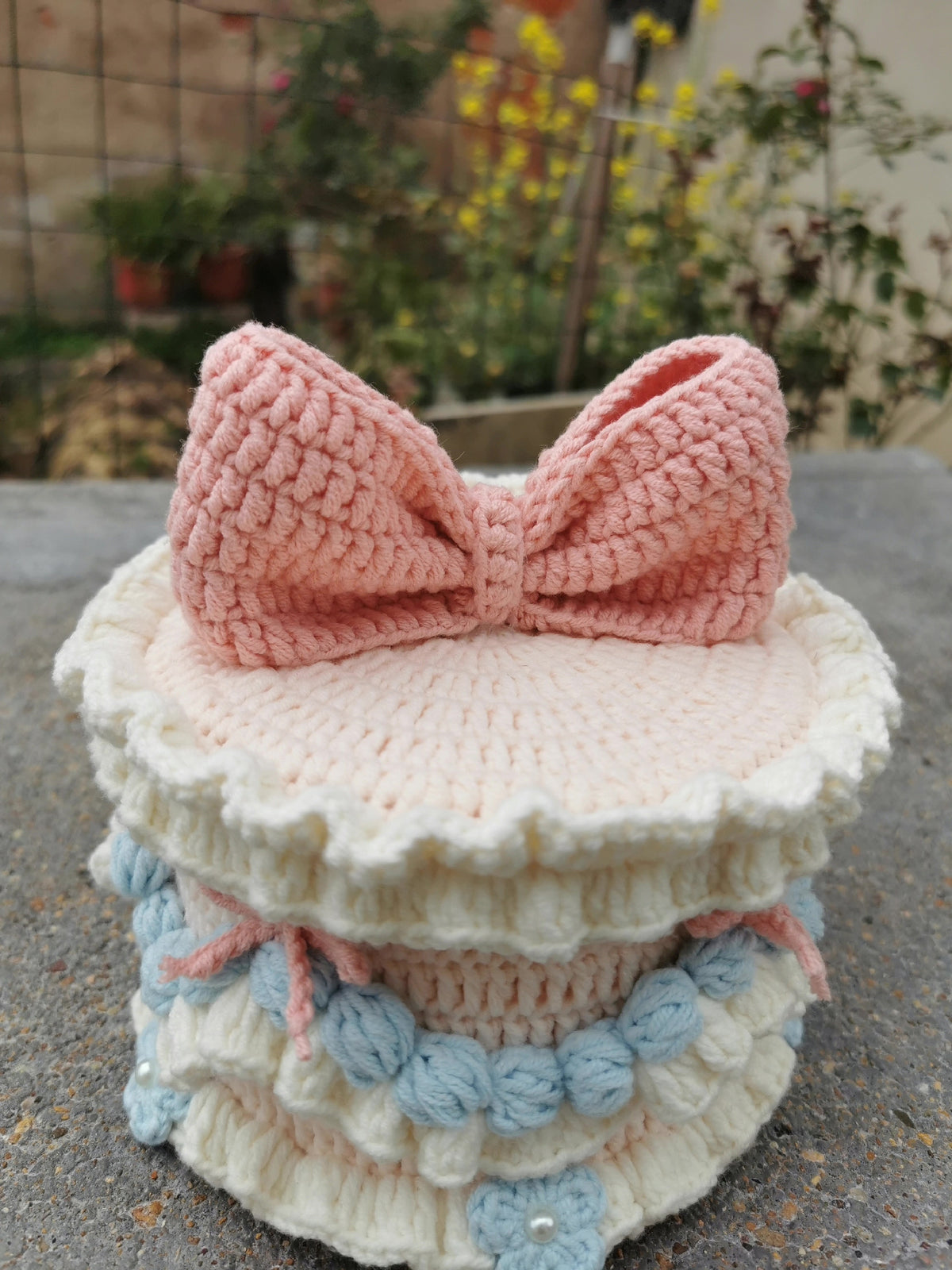 Crochet Cake Storage Box with Bow