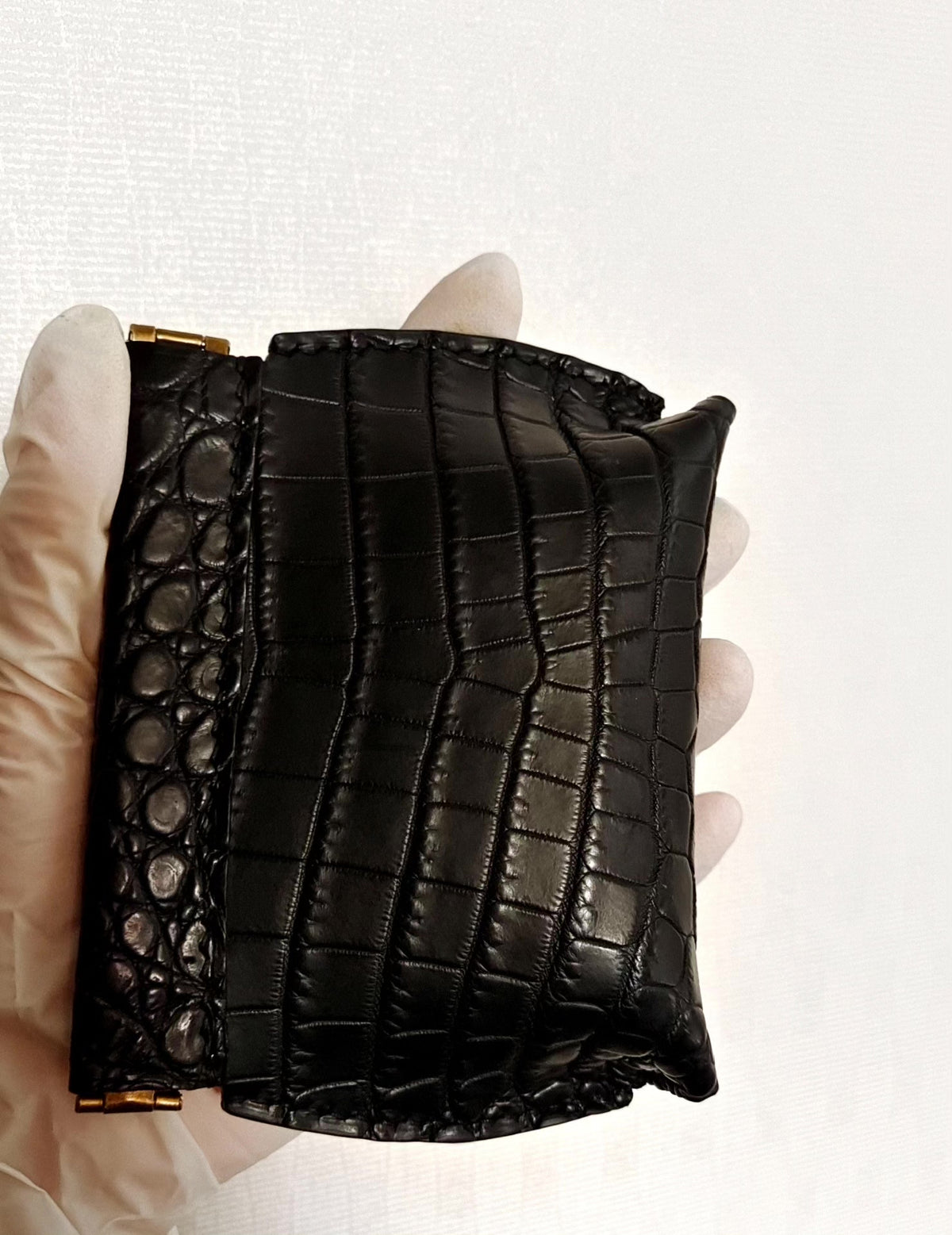 Pochon à cordon en cuir de raie noir fait main