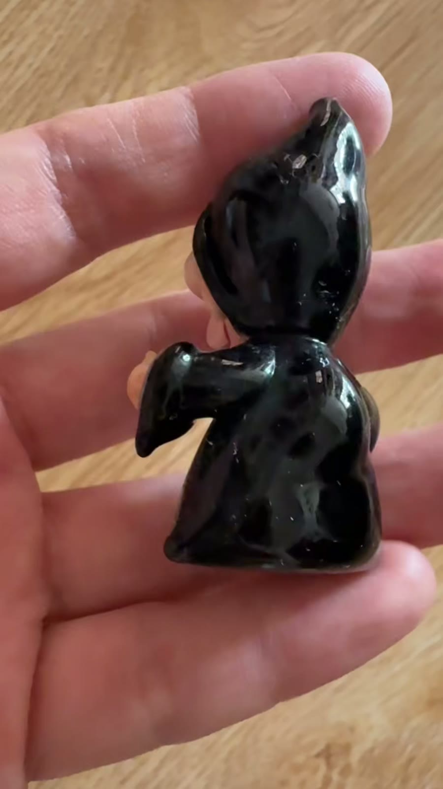 Handgemaakt Liuli glas heksfiguur met rode appel