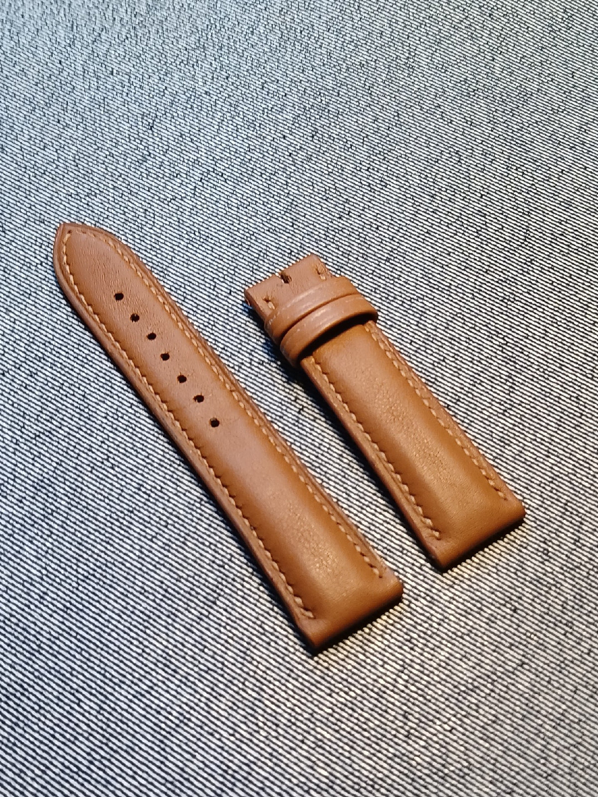 812430380860 - Image 1