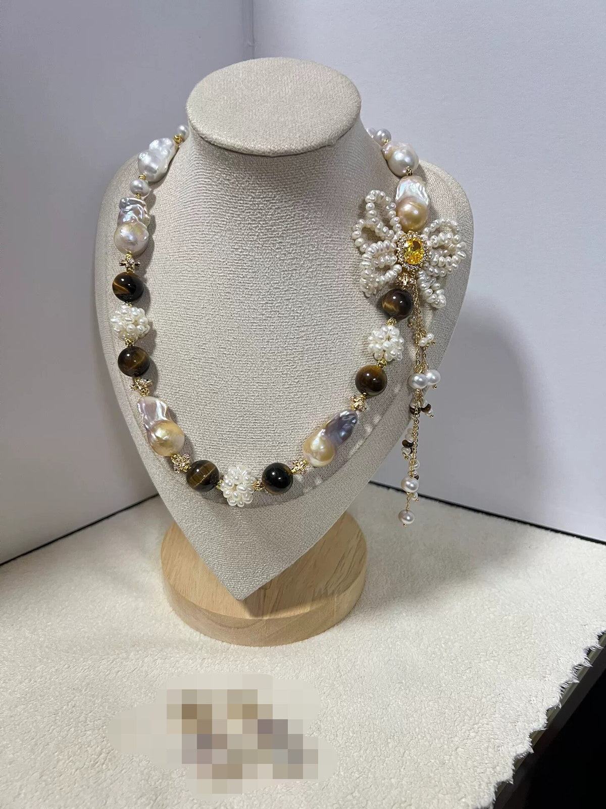 Baroque Pearl Tiger Eye Design Necklace