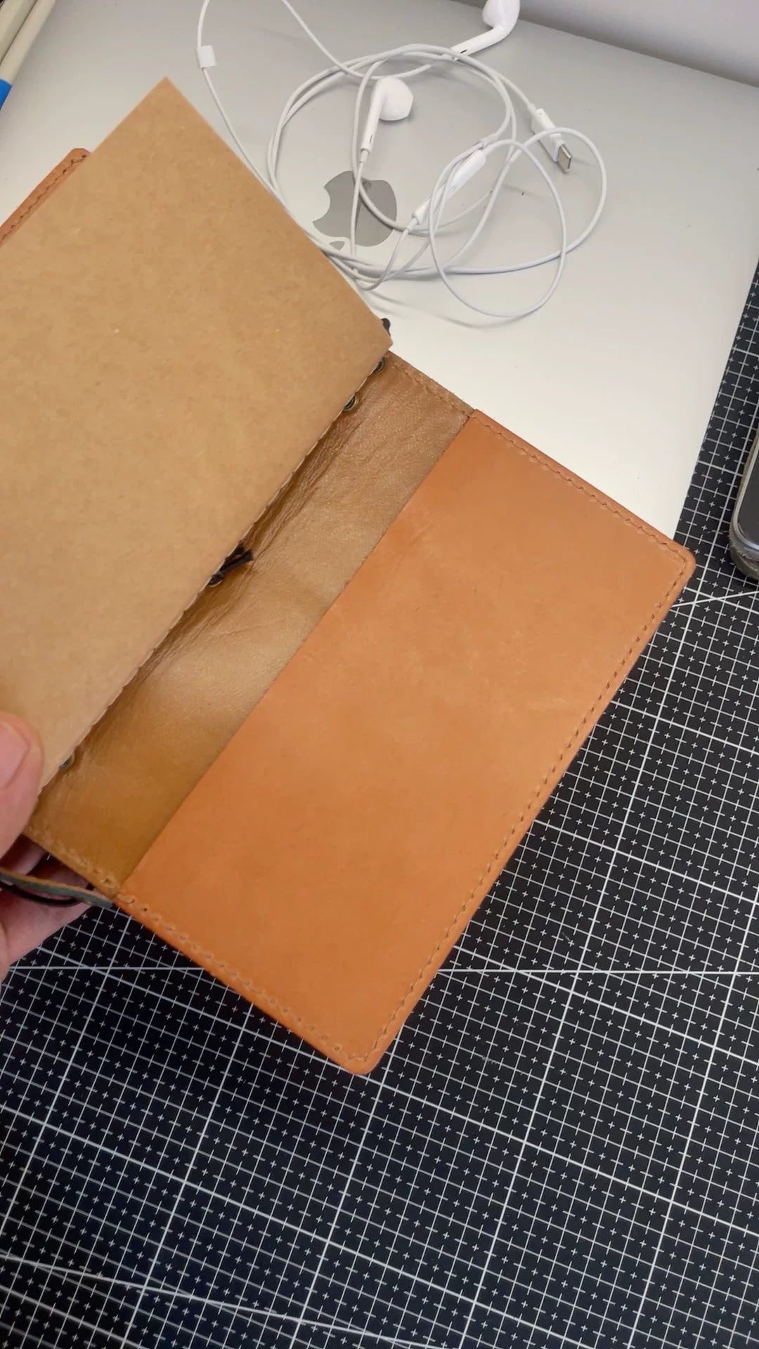 Funda para libreta Traveler's Notebook de cuero natural