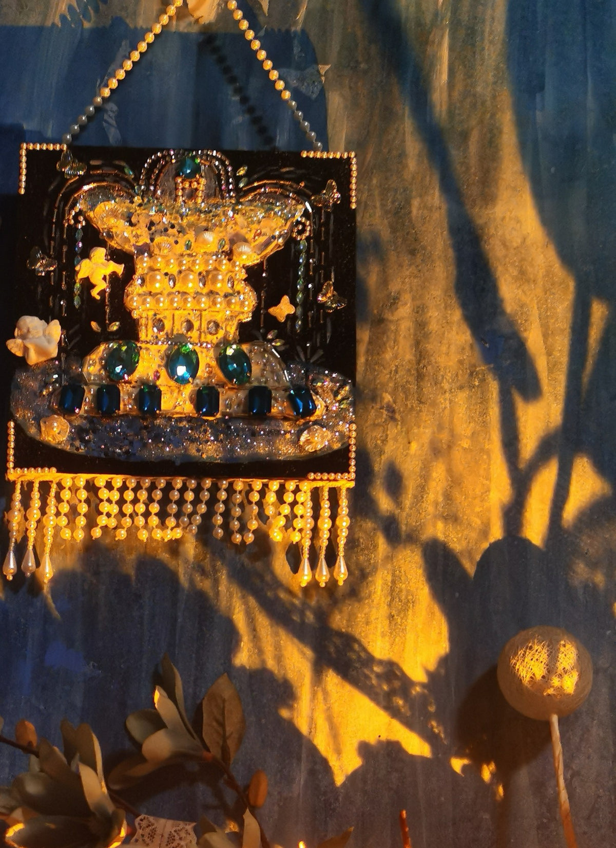 Pearl Fringe Fountain Wall Hanging 20cm