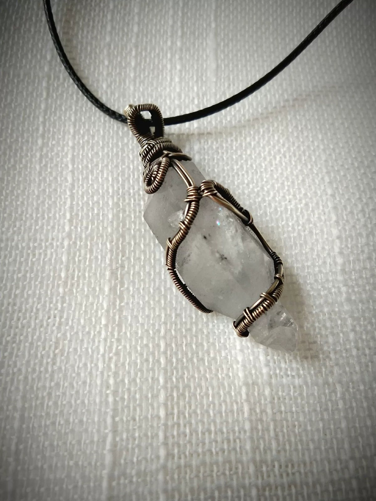 Collier pendentif quartz sceptre mica noir