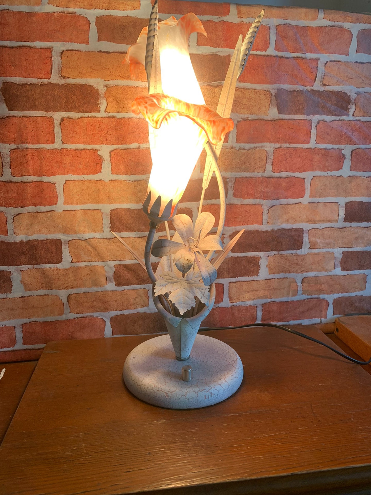 Jugendstil-Calla-Tischlampe mit verstellbarer Helligkeit