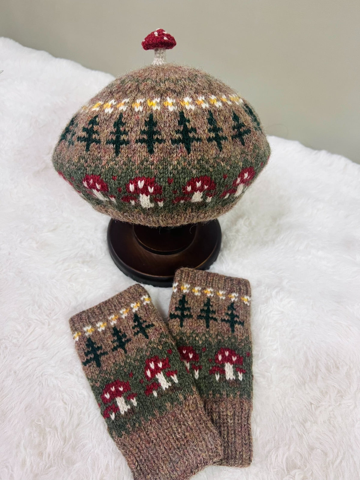 100 Wool Fair Isle Mushroom Hat and Fingerless Gloves