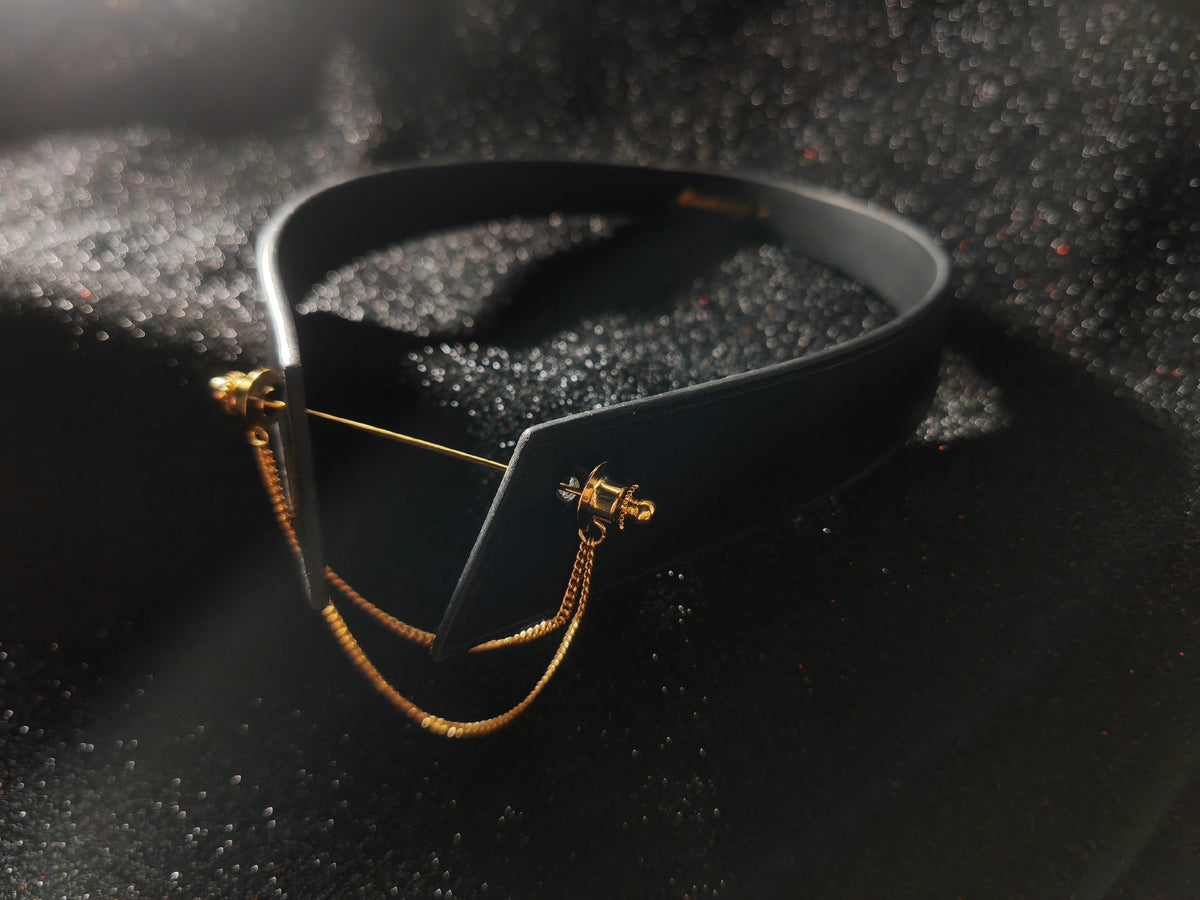 Choker de Gola em Couro de Vaca Preto