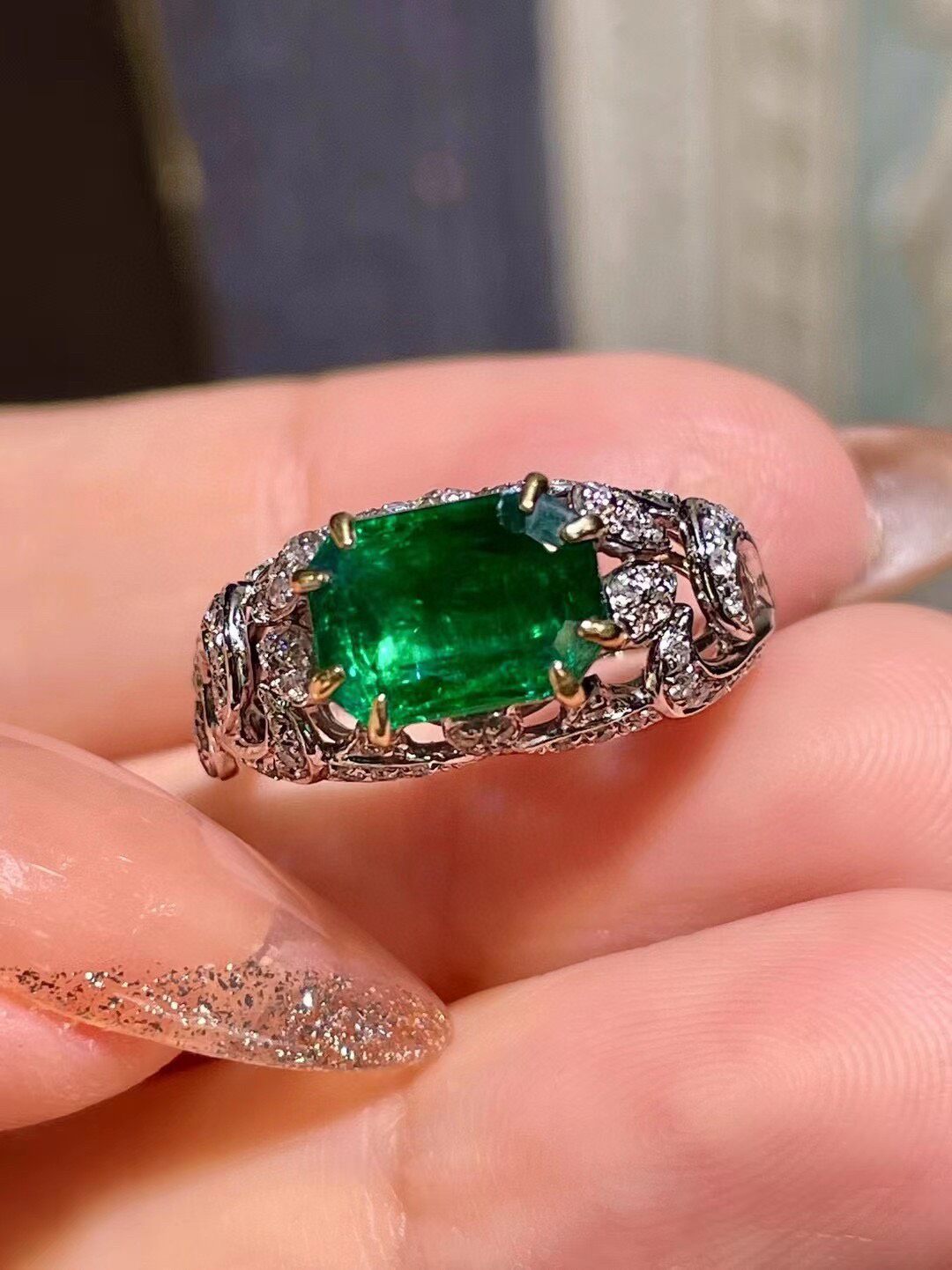 18K Gold Emerald Ring, 1.82ct Center Stone, Pavé Setting