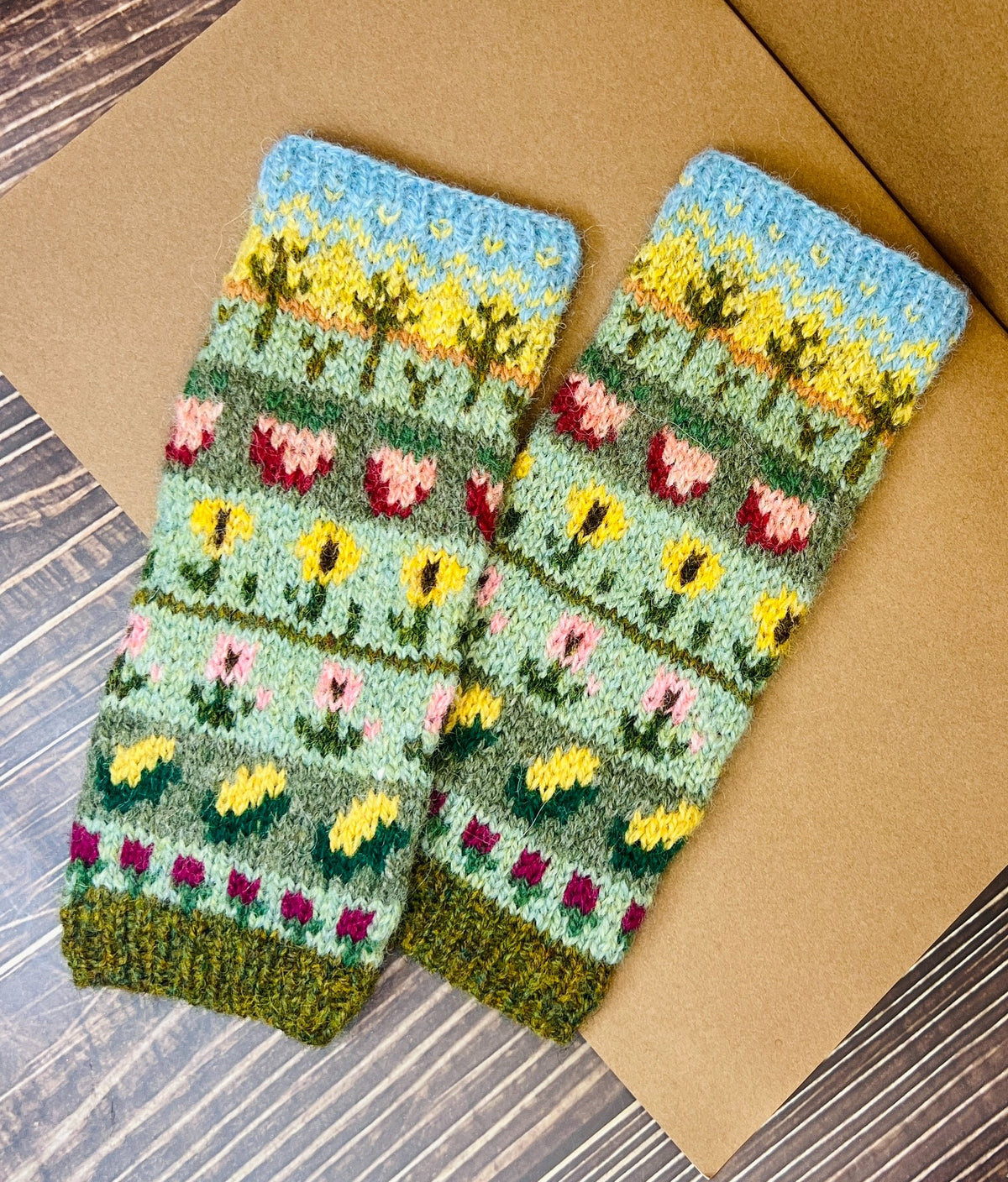Shetland Wool Fingerless Gloves with Landscape Patterns