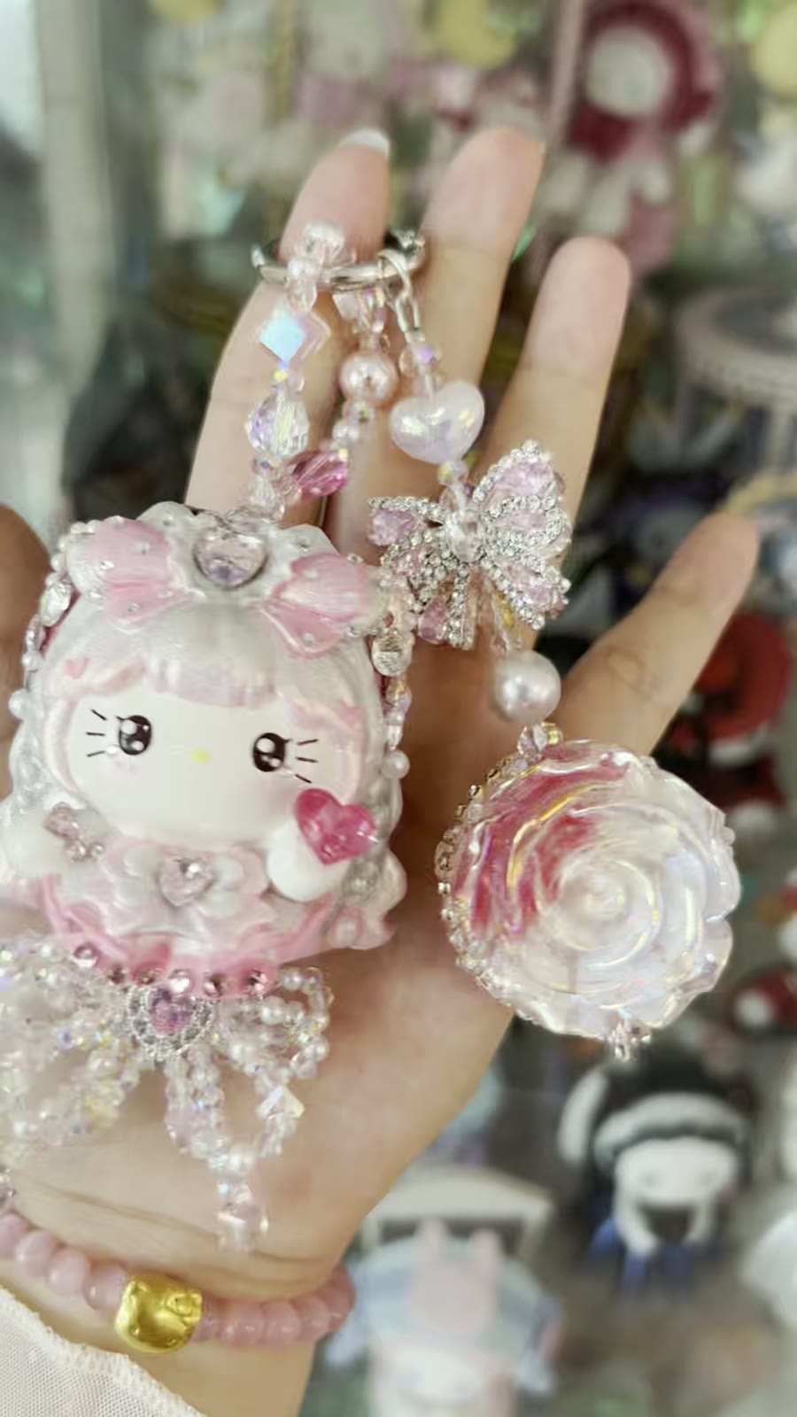 Handgemaakte Kraalhanger Kat met Roze Strik