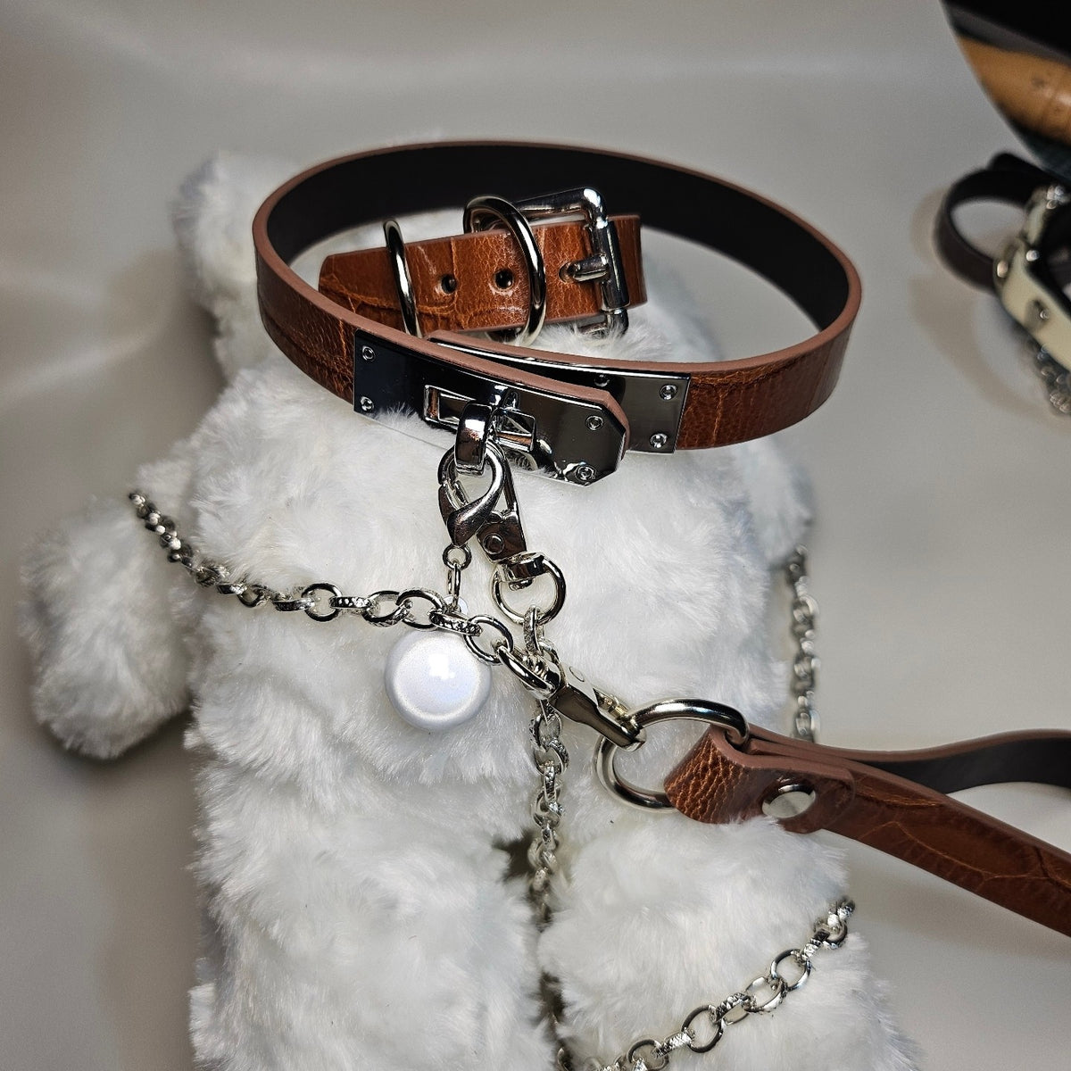 Handcrafted Bamboo Texture Leather Choker