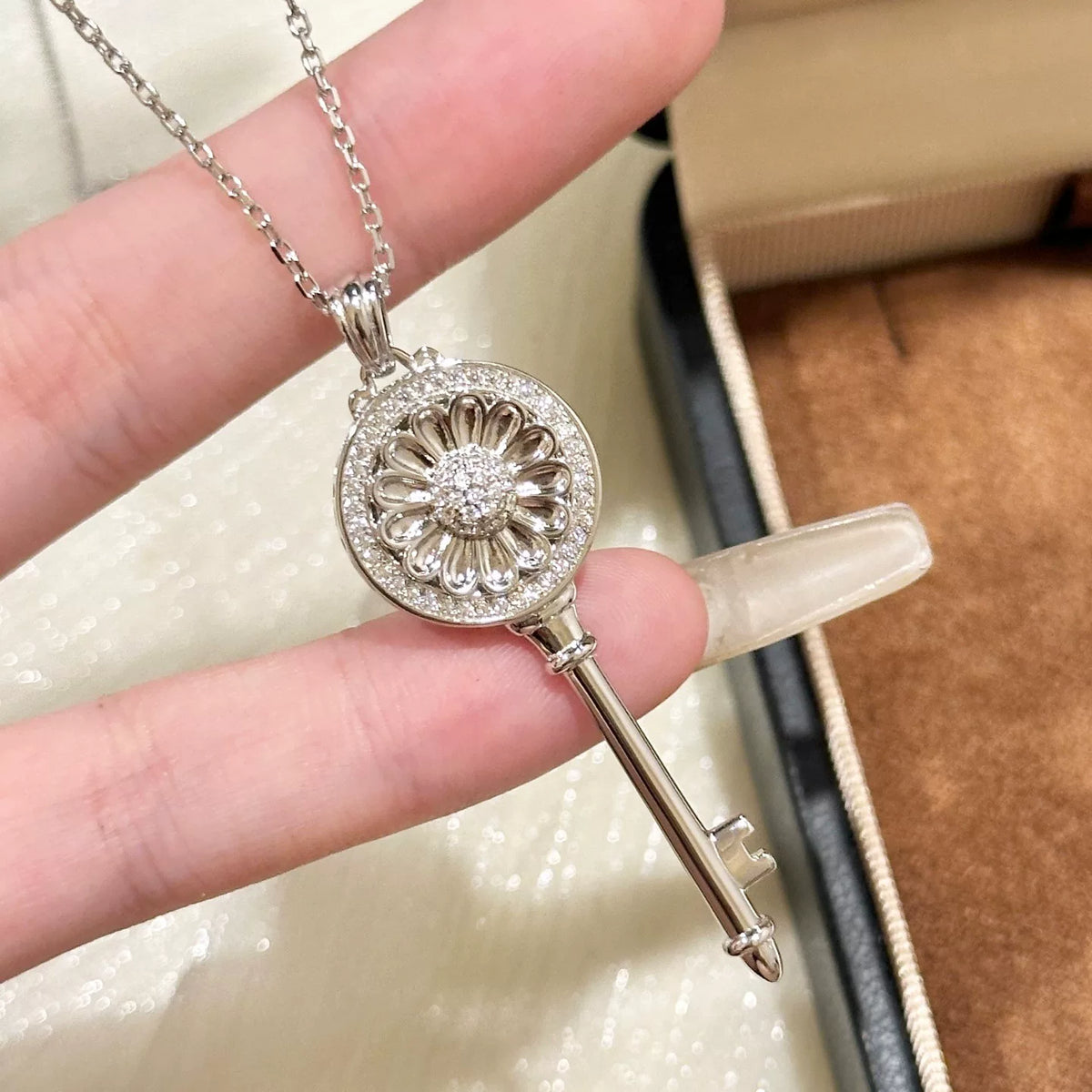 S925 Sterling Silver Rotating Sunflower Key Necklace