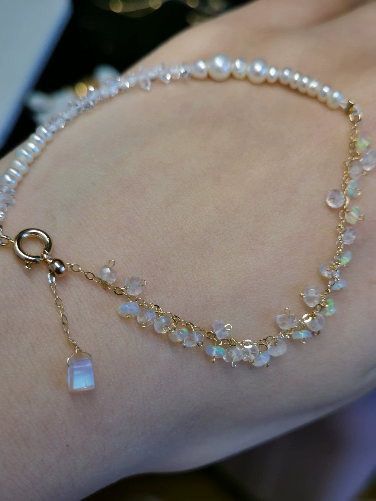 Pulseira de Opal, Pedra-da-Lua e Pérolas em Ouro Folhado