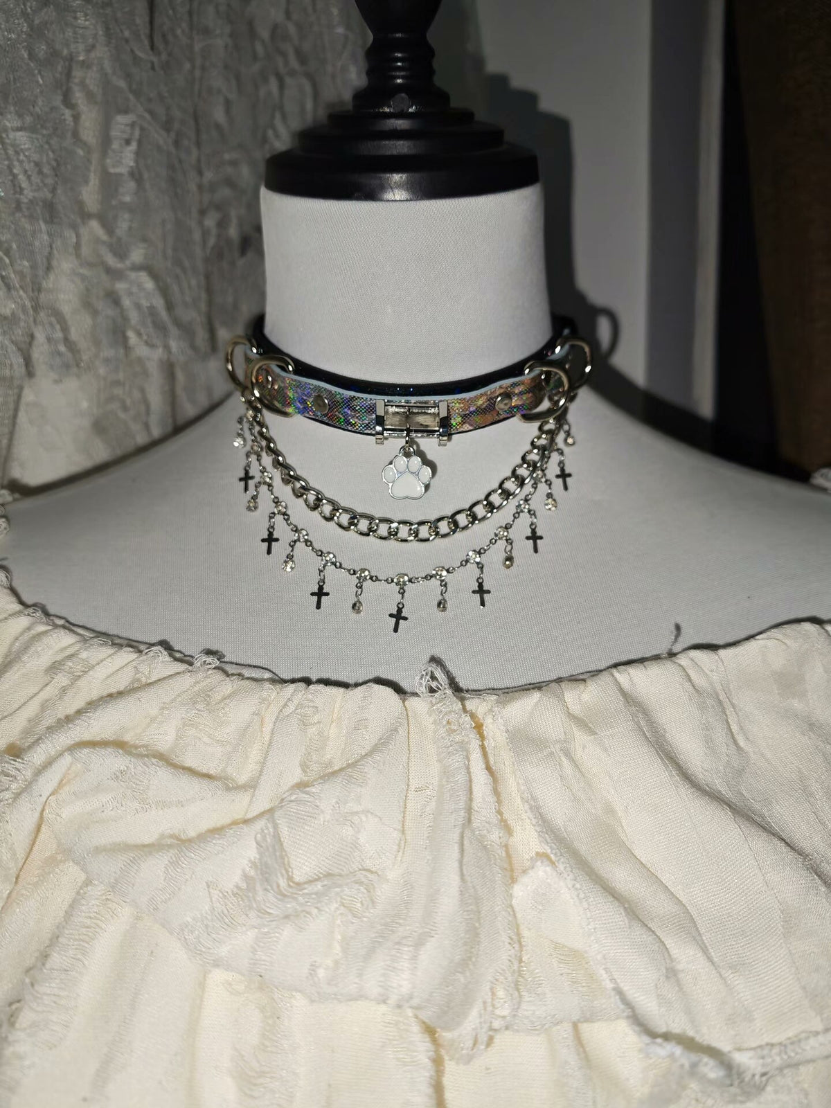 Holografisk choker i bambuläder