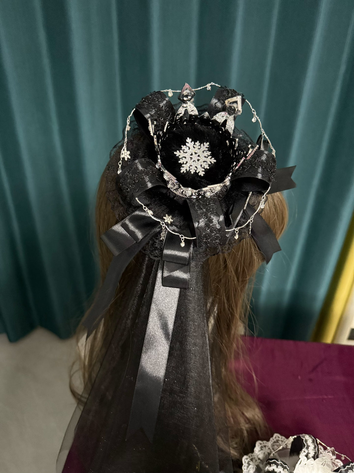 Black Crown Mini Top Hat with Veil